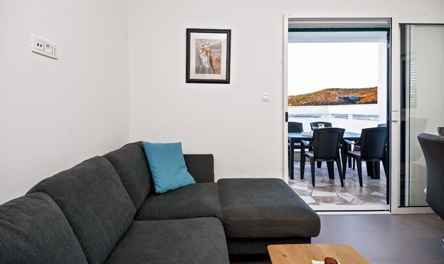 Apartments Bisernica-With Pool Razanj Ngoại thất bức ảnh