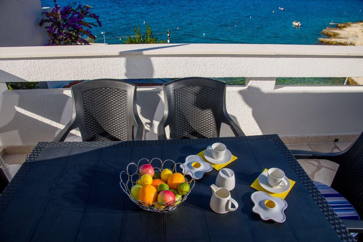 Apartments Bisernica-With Pool Razanj Ngoại thất bức ảnh